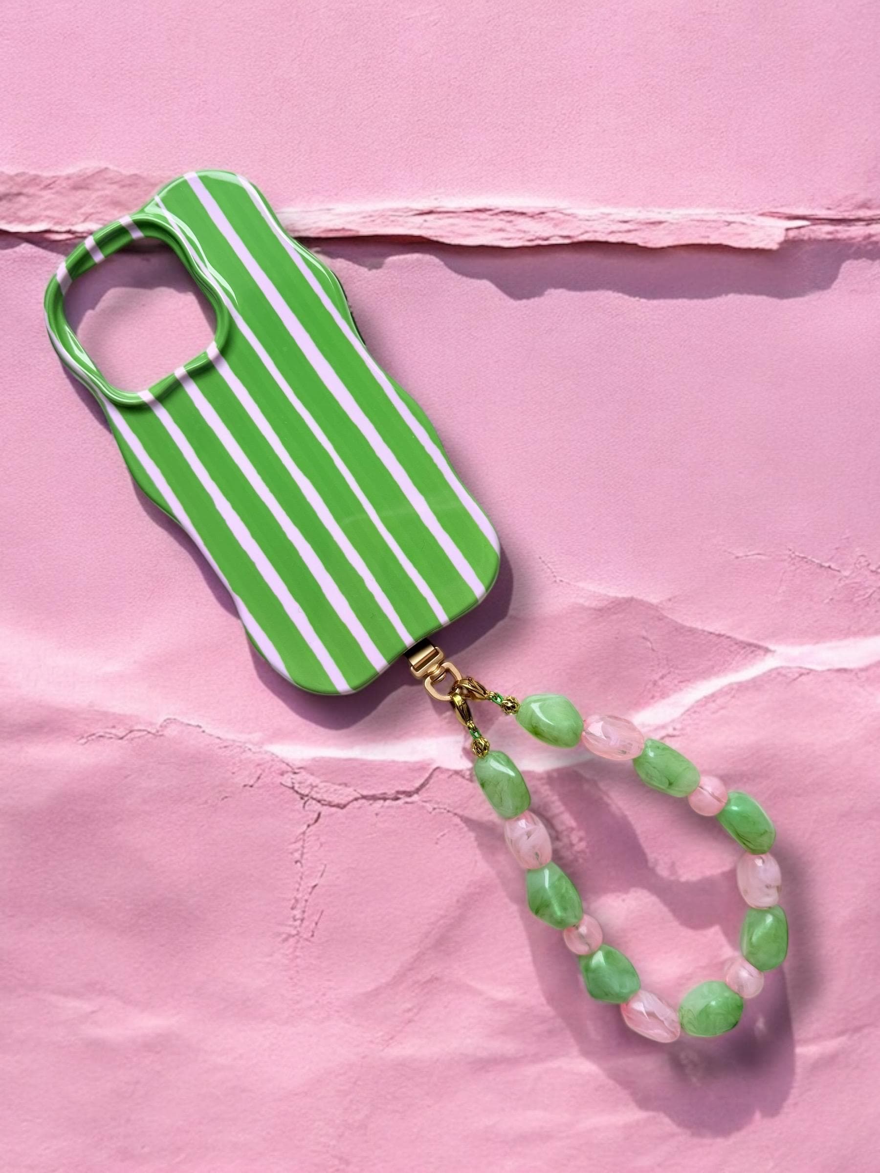 Coque wavy et Bijou de téléphone - Coque rayée verte et rose avec bijou de téléphone assorti – Perles fantaisie