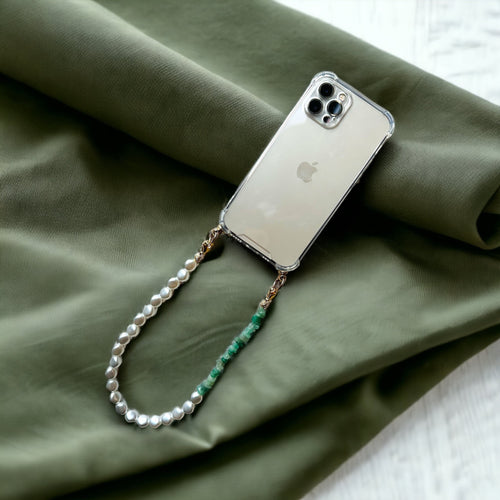 Bijou de téléphone EMILY IN PARIS - iPhone - coque et son bijou de téléphone - perles nacrées - blanc - emily in paris - iPhone 17