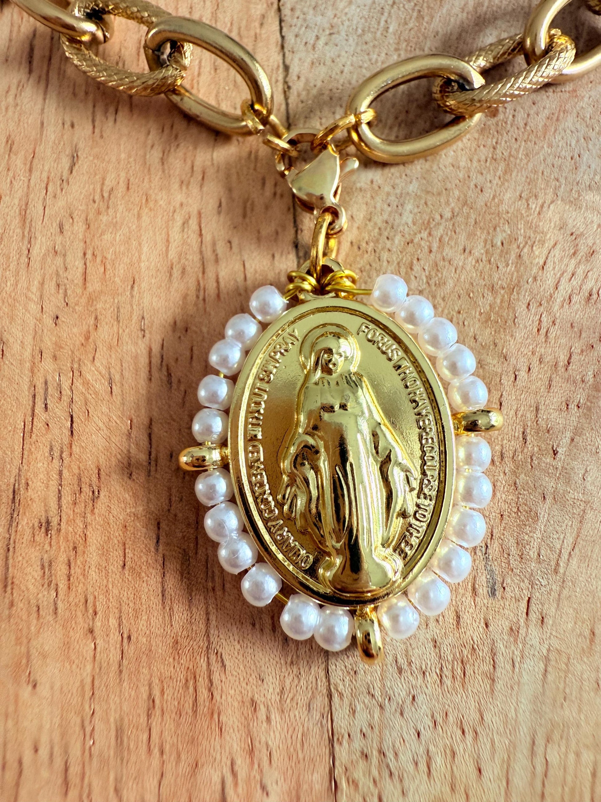 Collier acier inoxydable doré | Breloques interchangeables personnalisables | Bijou tendance femme fait main