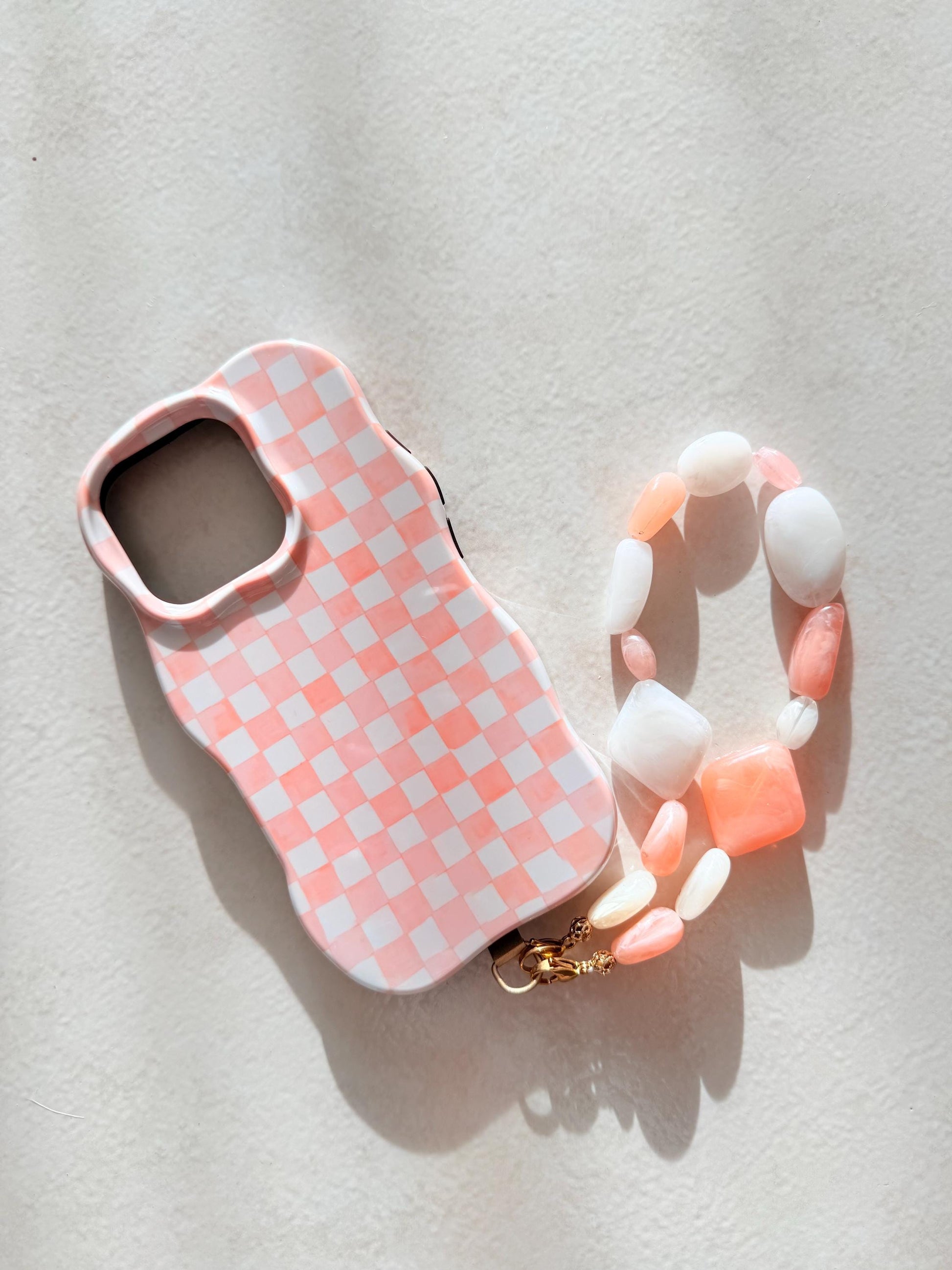 Coque damier saumon et beige - Coque wavy -  Finition brillante